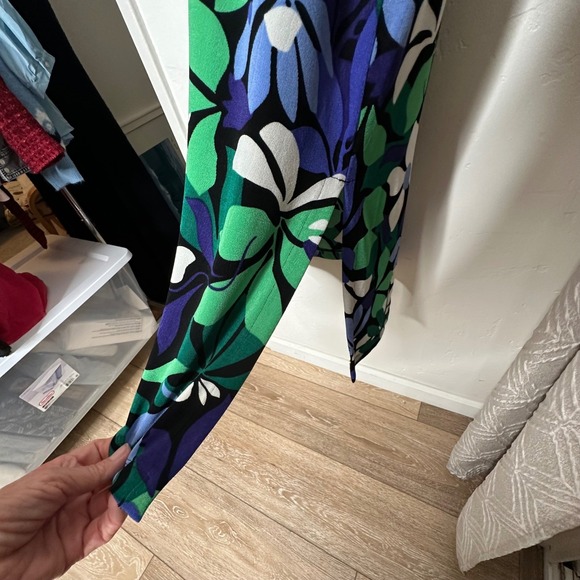 Chico's Travelers™ Floral V-Neck Maxi Dress Women's 2P (US LP) Blue Green - Picture 6 of 9